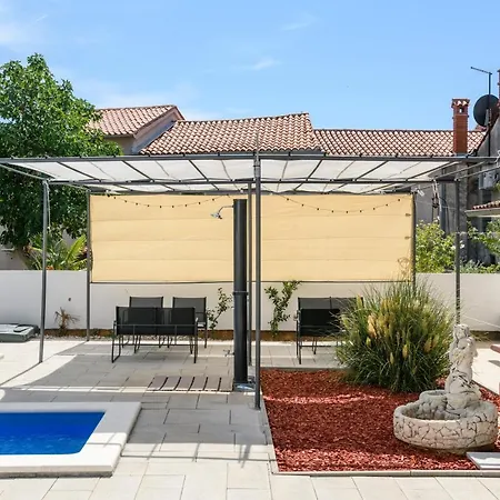 Summer House Nina Apartman *