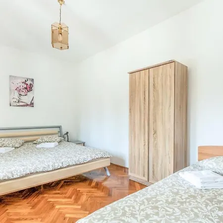 Summer House Nina Apartman