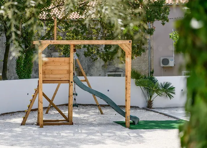 Summer House Nina Apartman *